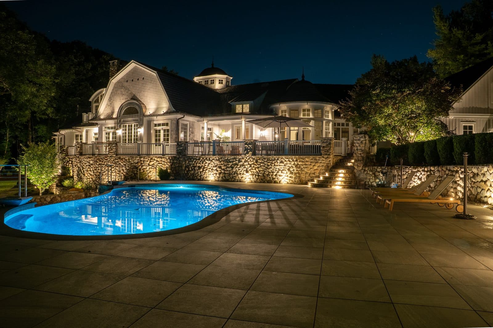Maintenance & repair by Unique Outdoor Lighting in New Jersey